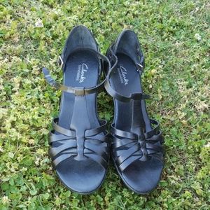 ✔Clarks bendable leather sandals